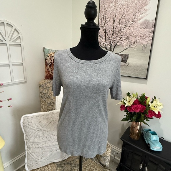 Lucky Brand Gray Fitted Short Sleeve Tee - Picture 1 of 5
